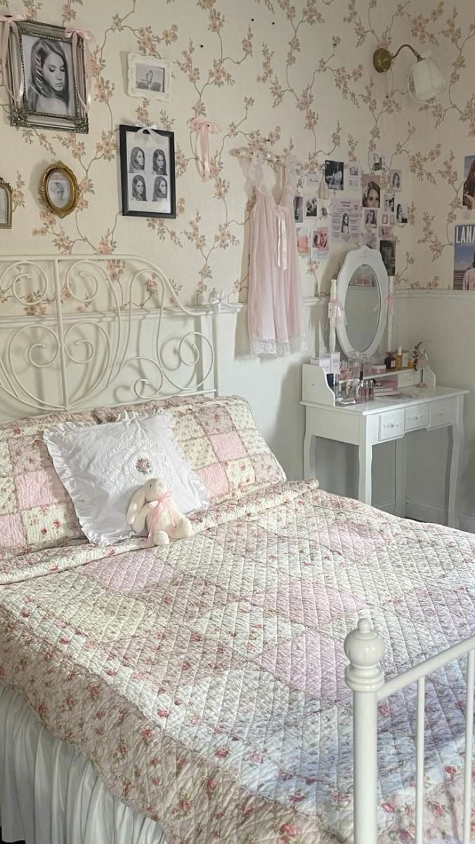 Blossom Patchwork Pink Quilt Set
