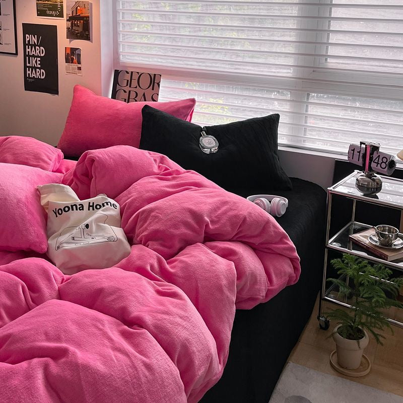 Velvet Noir Bedding Set