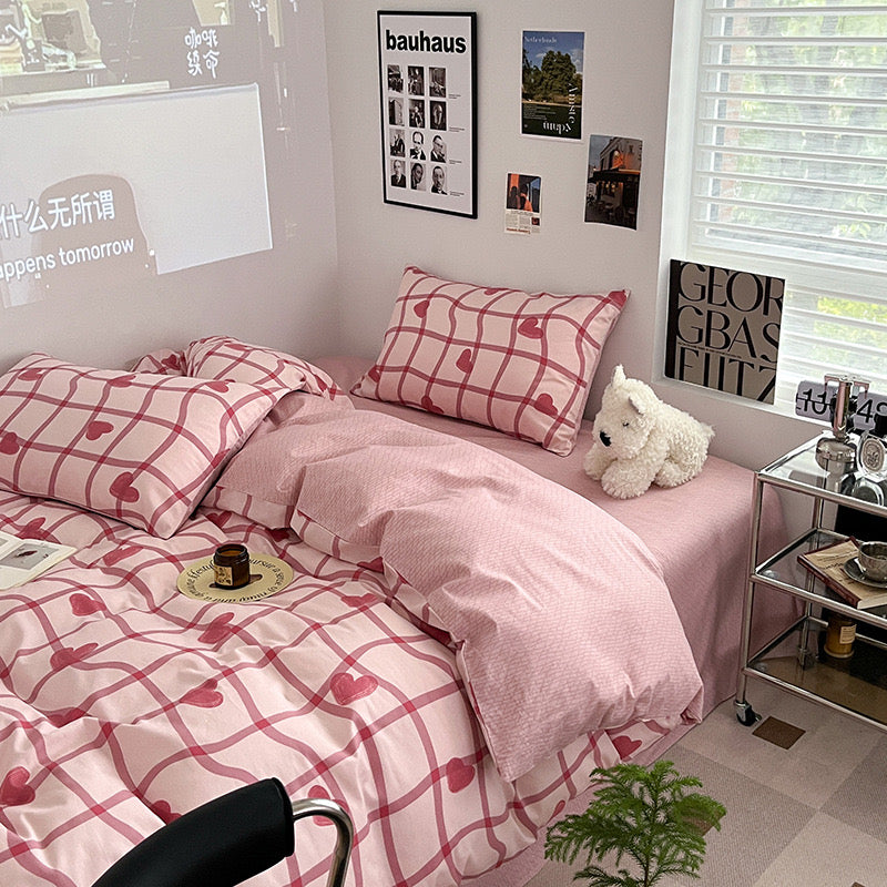 Sweetheart Grid Pink Bedding Set