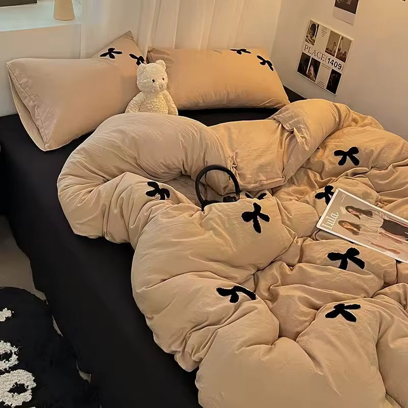 MonoBow Bedding Set