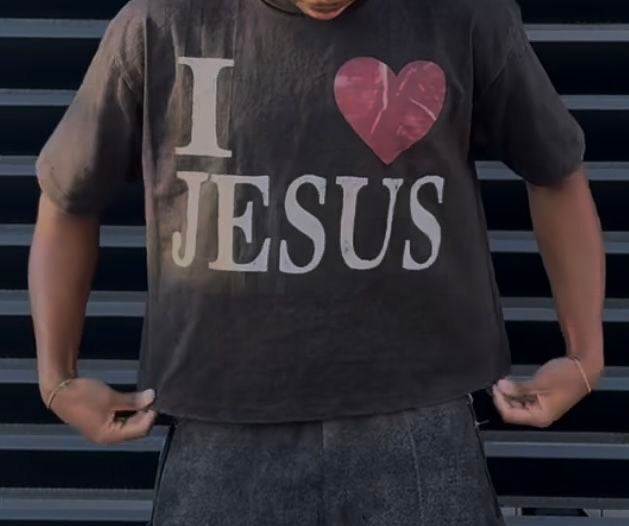 “I ❤️ Jesus” Black Statement Tee