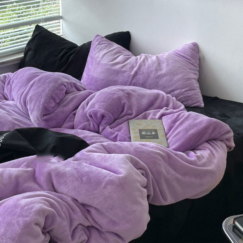 Velvet Noir Bedding Set
