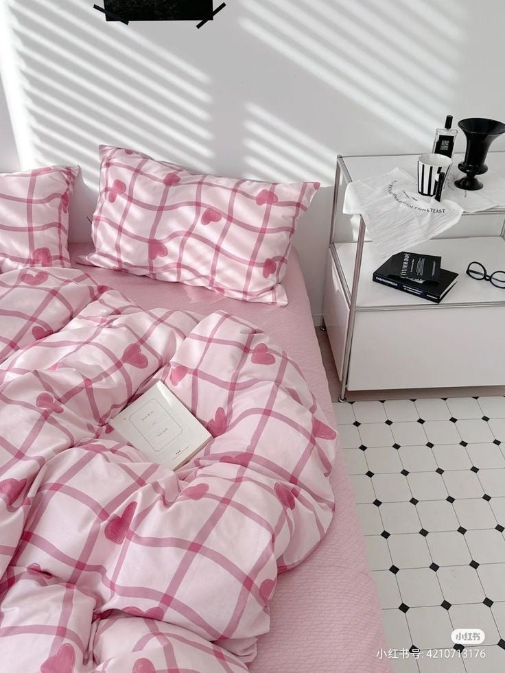 Sweetheart Grid Pink Bedding Set