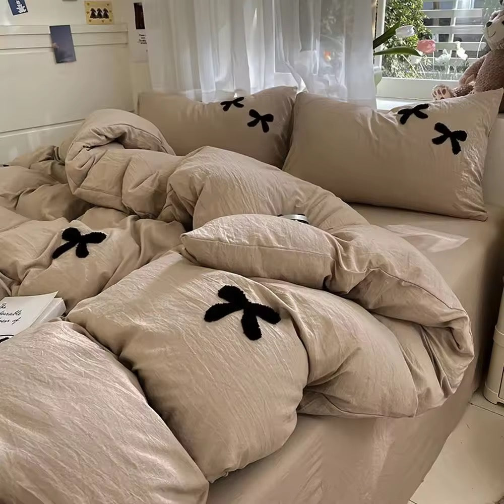 MonoBow Bedding Set