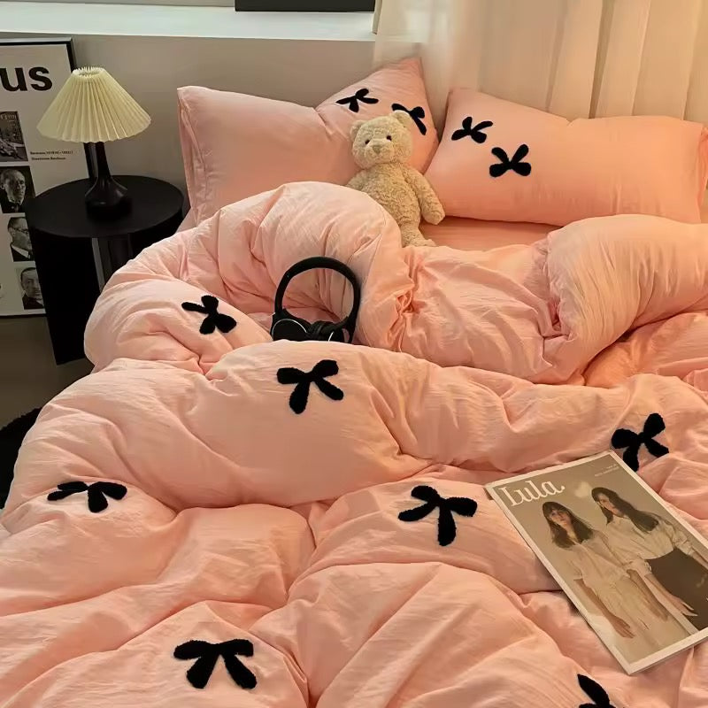 MonoBow Bedding Set