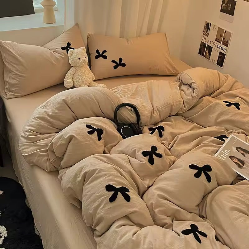 MonoBow Bedding Set