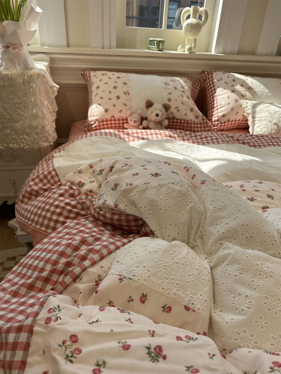 Belle Vintage Lace Bedding Set