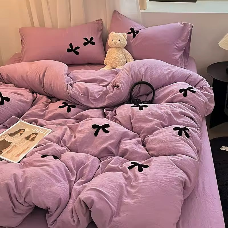 MonoBow Bedding Set