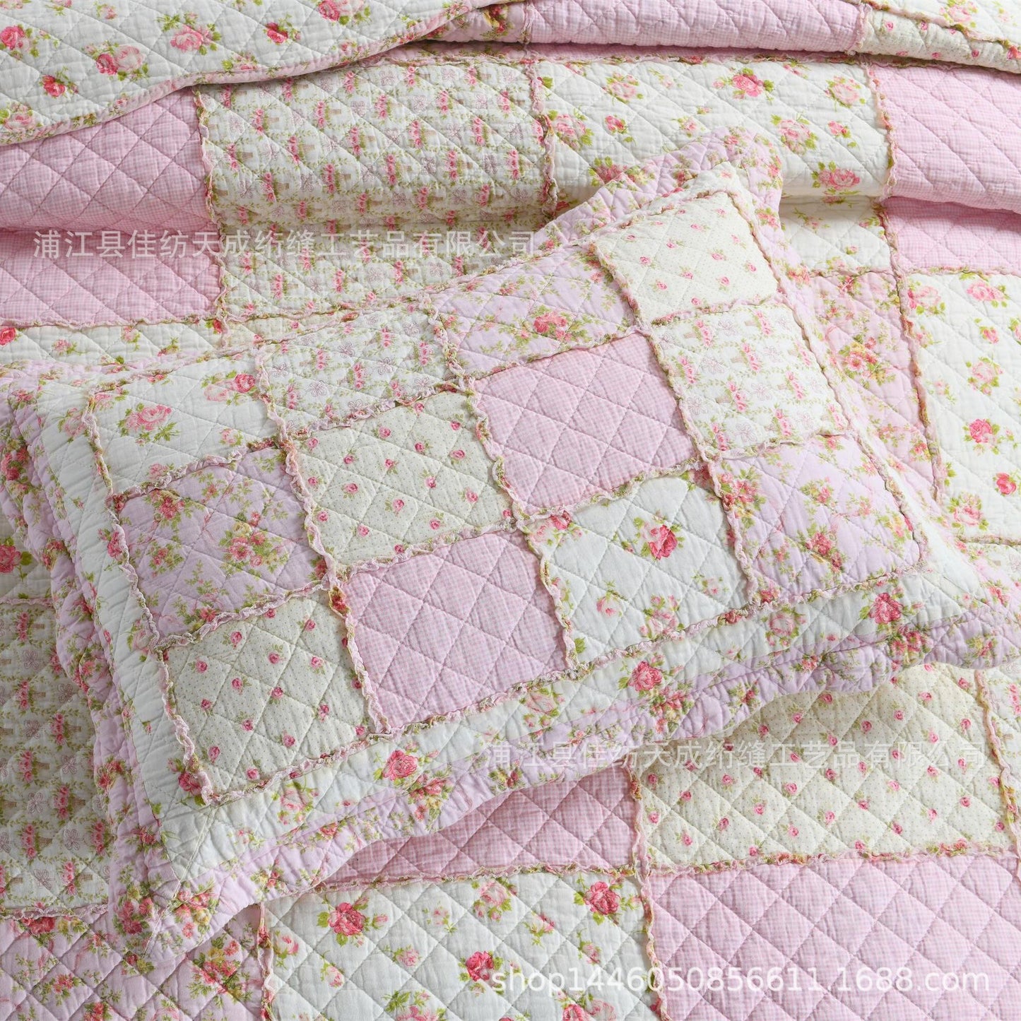 Blossom Patchwork Pink Quilt Set