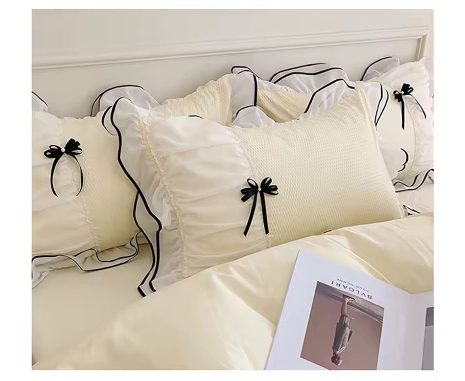 Cloud Petal Ruffle Bedding Set