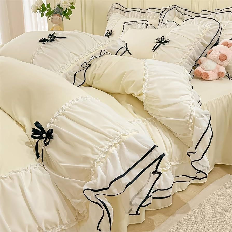Cloud Petal Ruffle Bedding Set