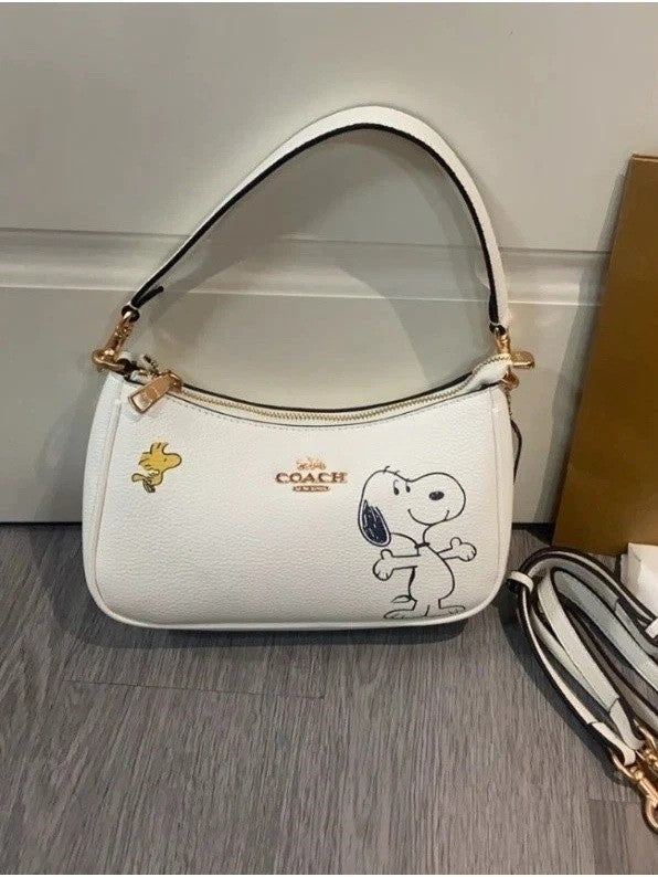 CCH Snoopy Shoulder Bag