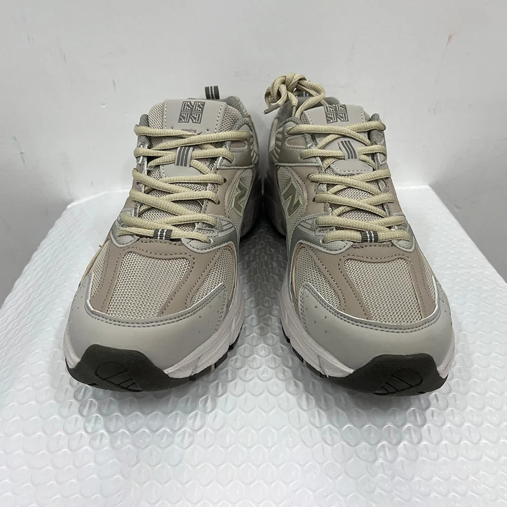 NB Sneakers