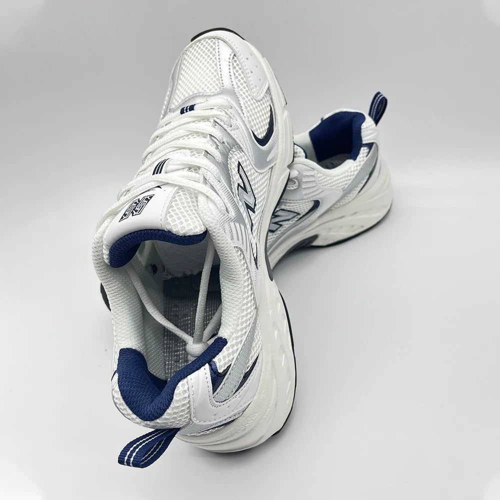 NB Sneakers