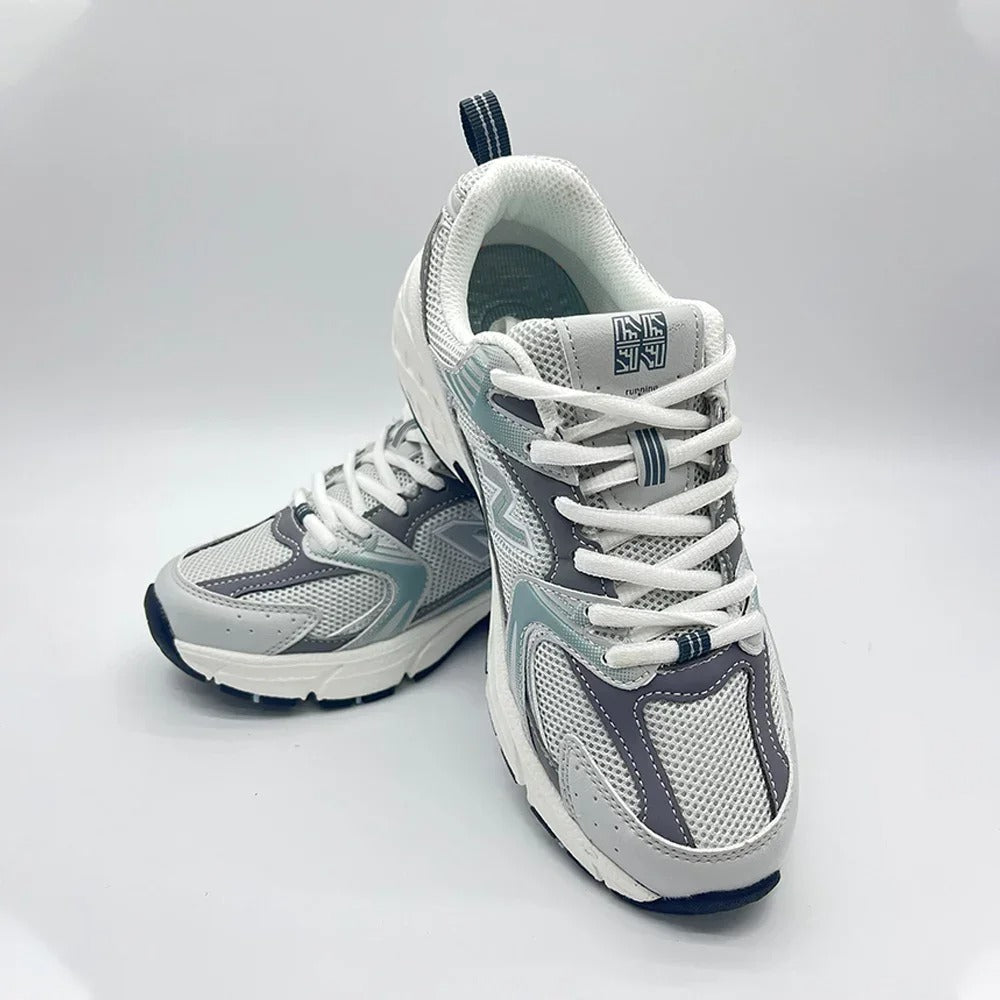 NB Sneakers