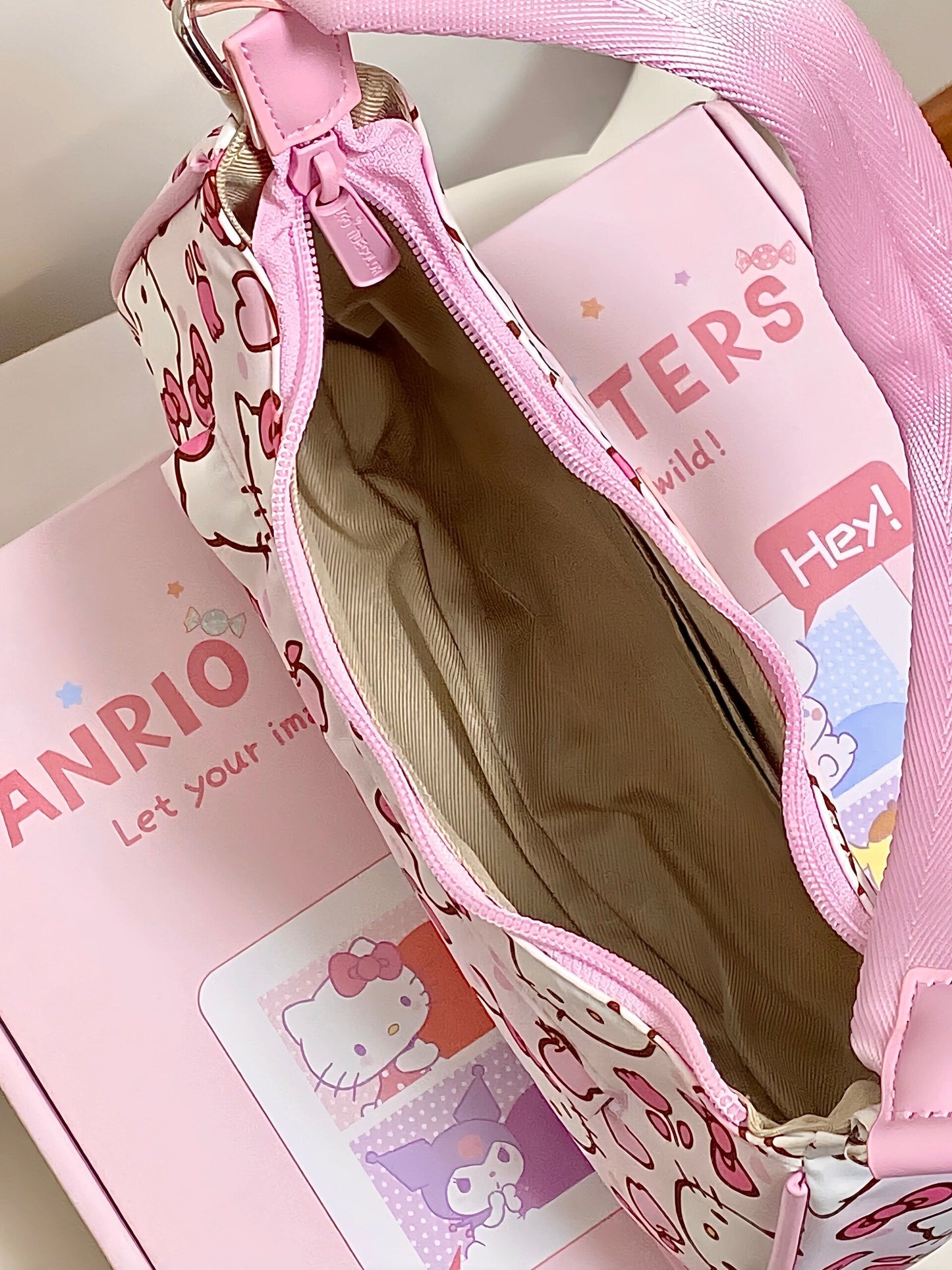 Pink Hello Kitty Shoulder Bag