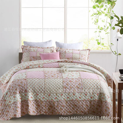 Blossom Patchwork Pink Quilt Set