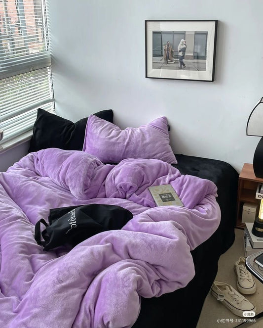 Velvet Noir Bedding Set