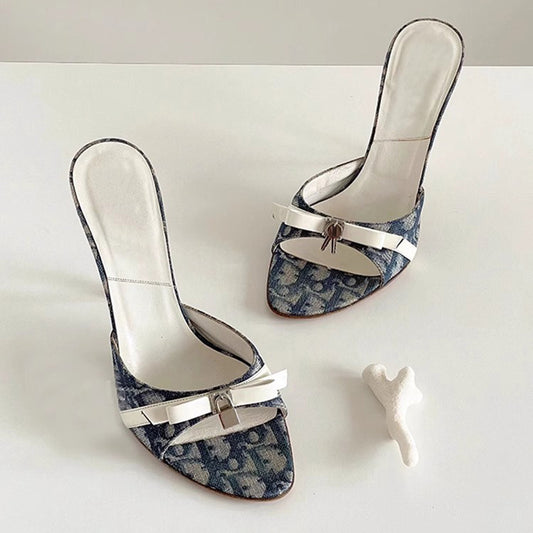 DR Bella Noir Bow Heels