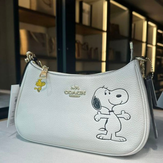 CCH Snoopy Shoulder Bag