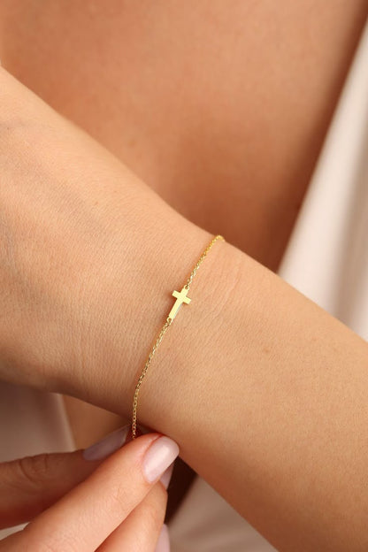 Ever Faithful Cross Bracelet