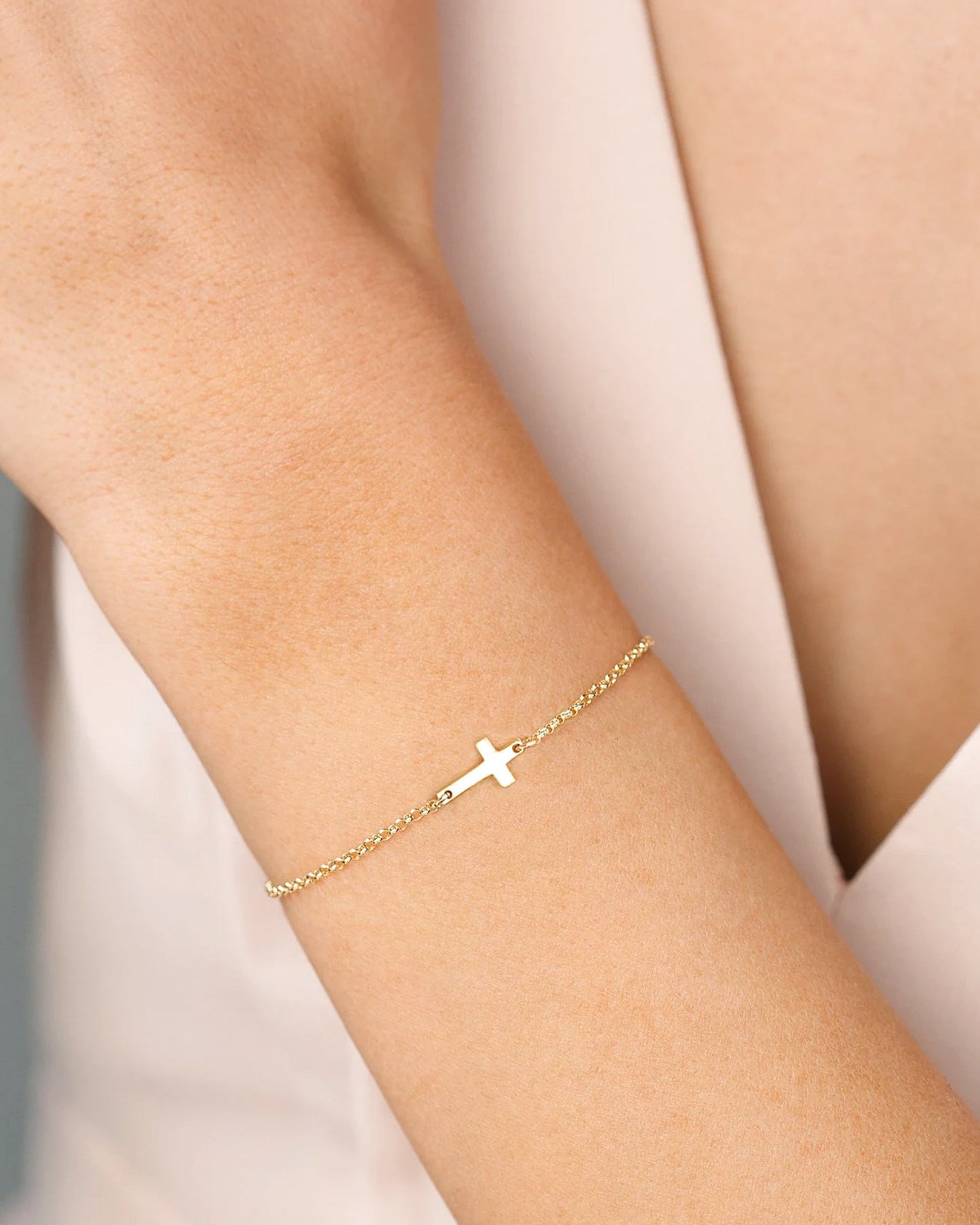 Ever Faithful Cross Bracelet
