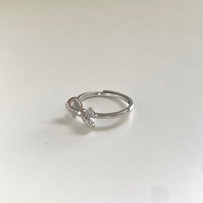 Asymmetric Bow Tie Ring